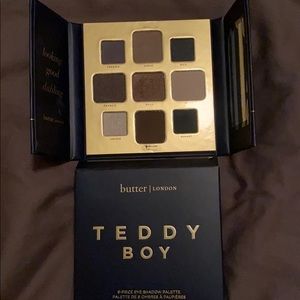 Teddy Boy eyeshadow pallet